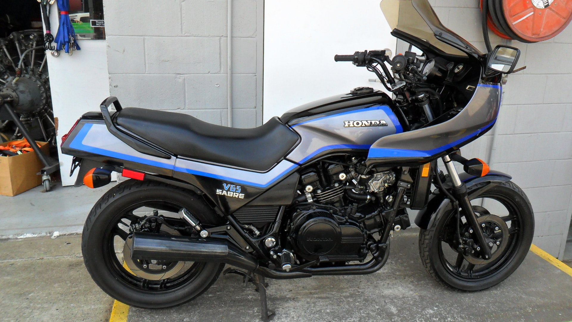 Honda v65 sabre