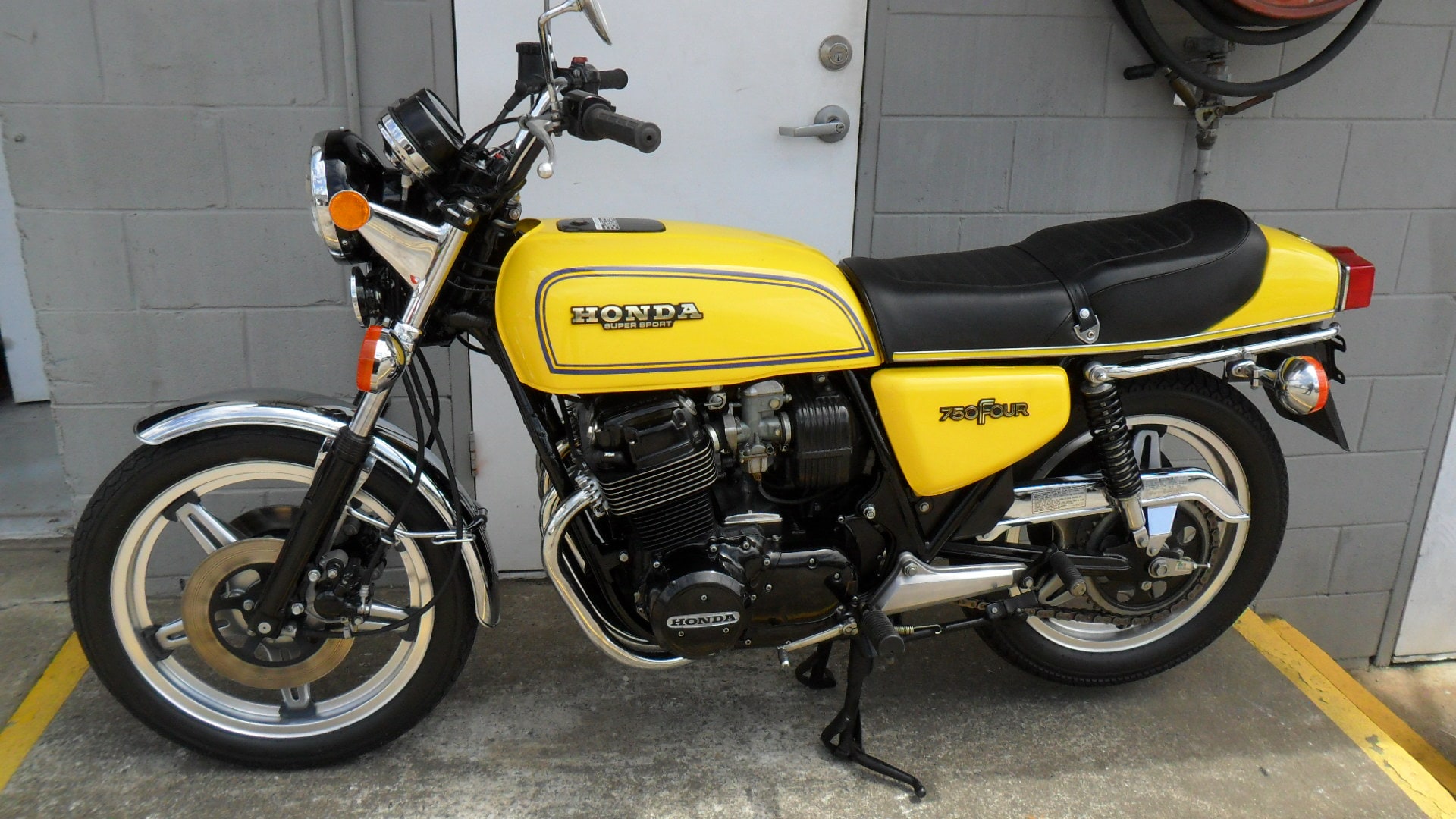 Honda cb750 f2