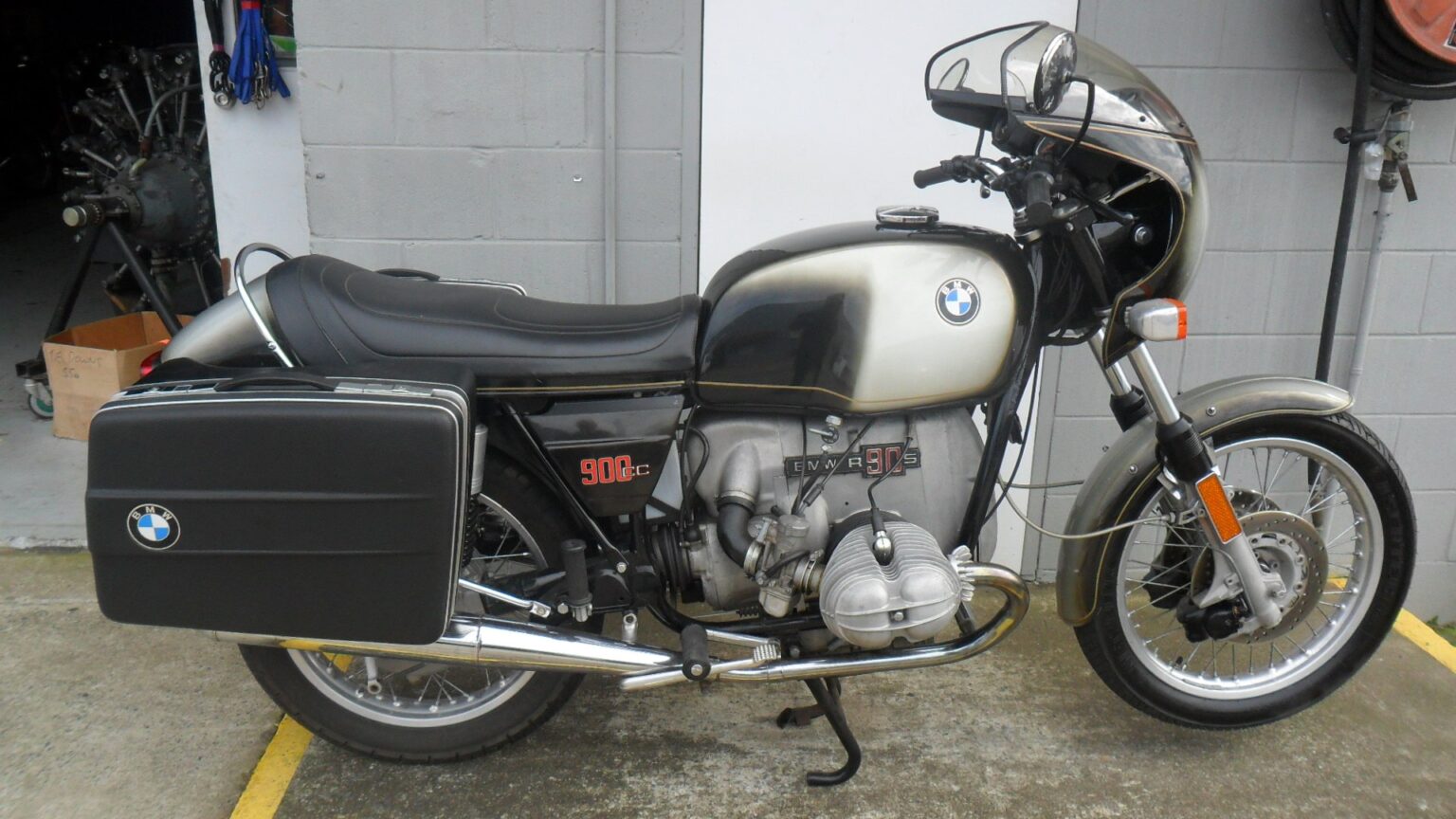 BMW R90S excellent condition, low miles books Classic Motorcycle Sales BMW R90S excellent condition, low miles books Classic Motorcycle Sales