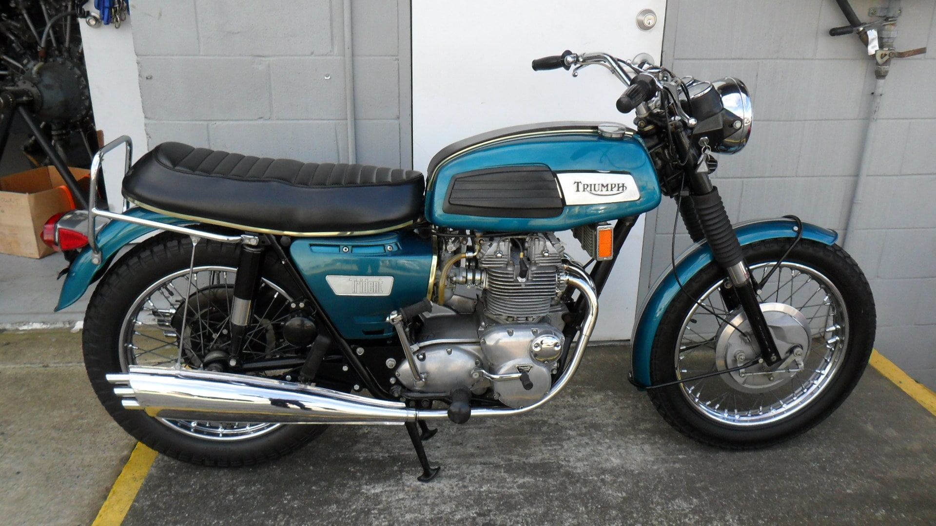 triumph trident t150