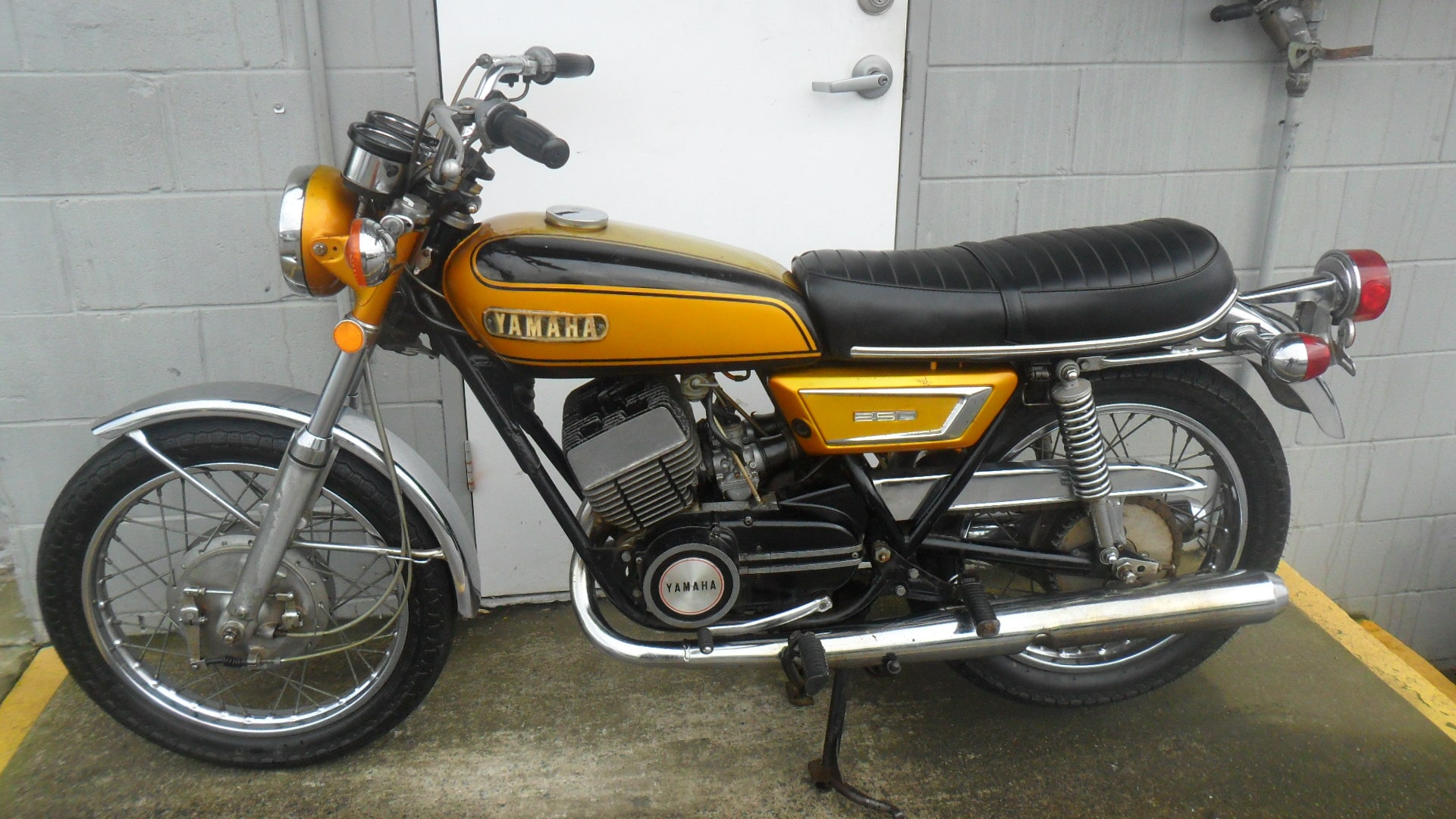 YAMAHA DS7 250cc, very original, runs well SOLD Classic Motorcycle Sales