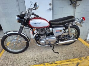 KAWASAKI W2SS near perfect, BSA copy 1969,