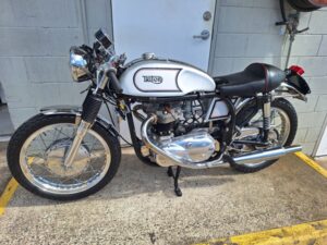 TRITON, Slimline Norton featherbed frame with T110 Triumph motor