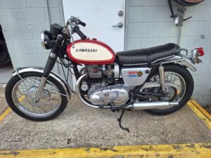 KAWASAKI W2SS, 650 BSA Copy  nice bike, runs OK, ride or restore