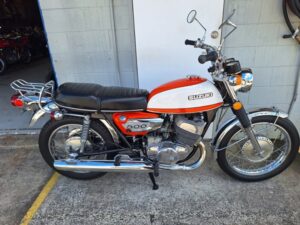 SUZUKI T500 Cobra, Titan, unrestored immaculate runs well