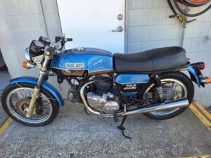 DUCATI GT750 Rare Electric start model 1973/74