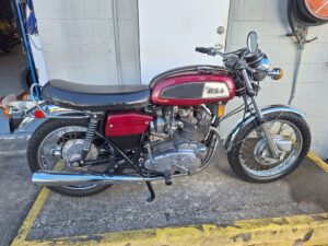 BSA Rocket 3  1971